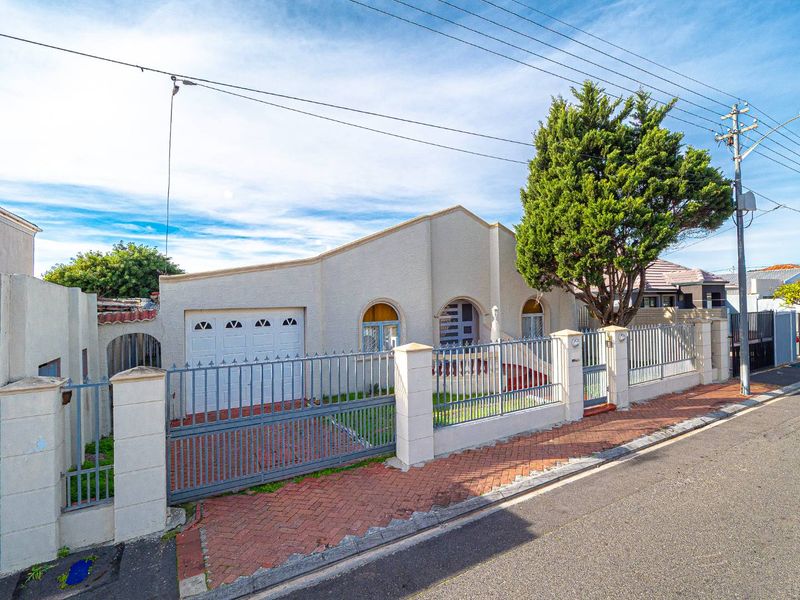 OLD CRAWFORD- Stunning Home with Ready Rental Income! - Photo 2