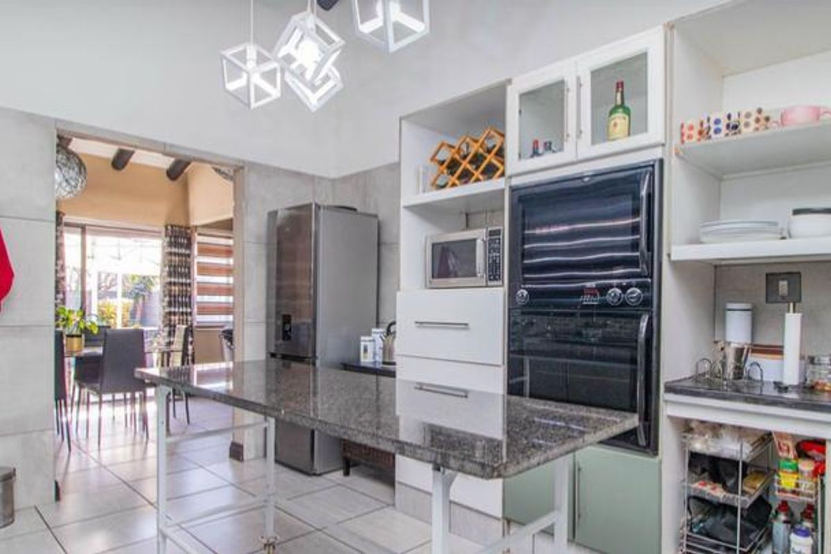 3 Bedroom home and smart investment - Photo 5