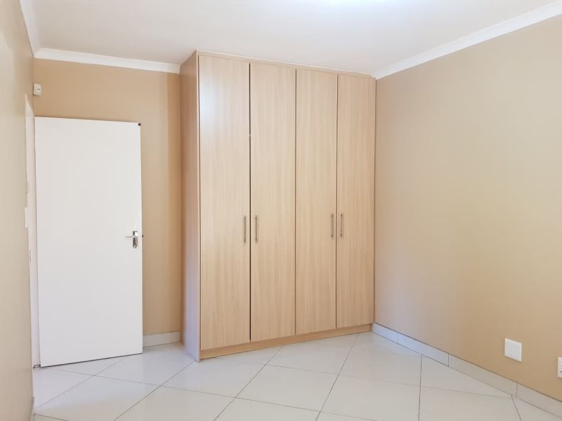 Spacious 2-Bedroom Apartment For Sale - Photo 7