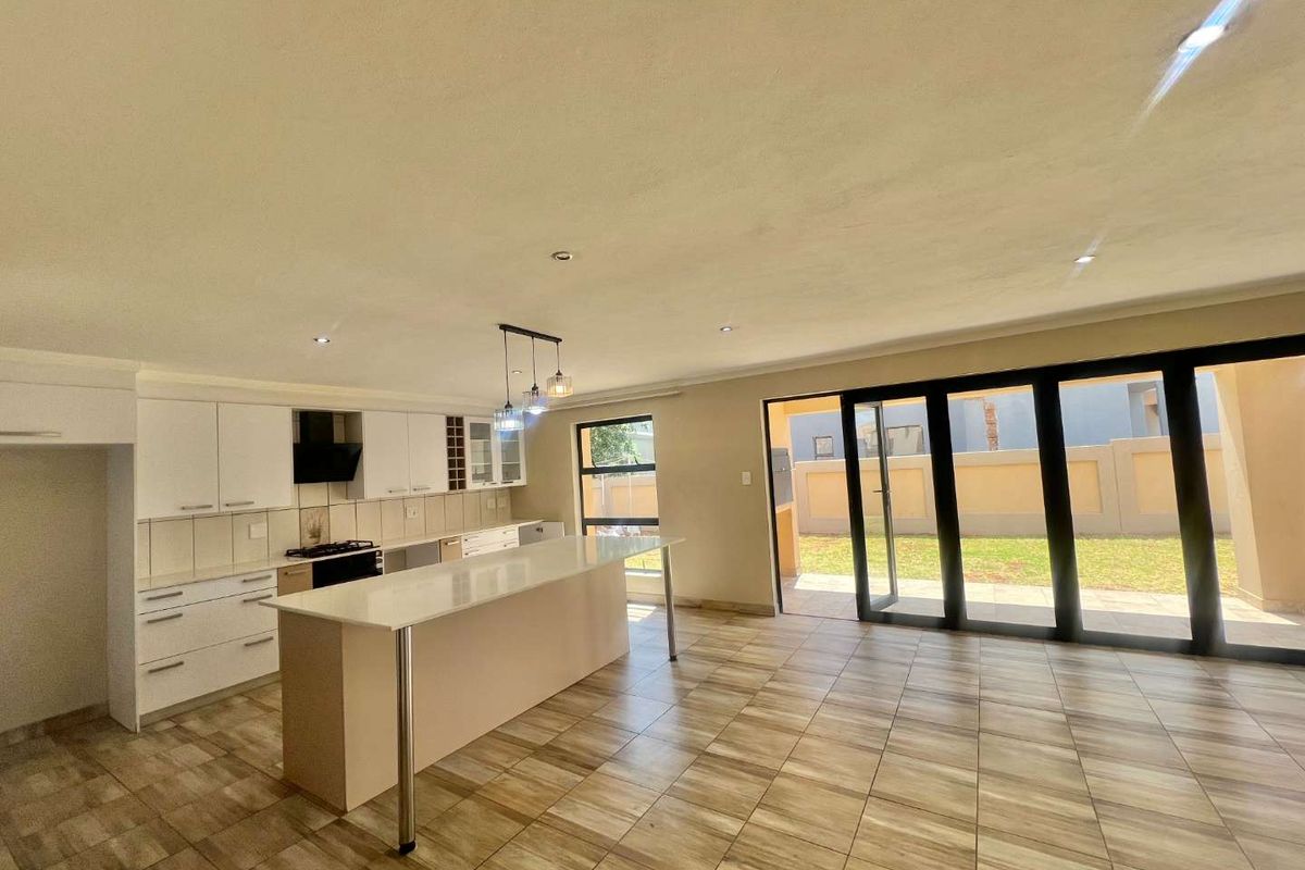 Modern Comfort Meets Estate Living – Spacious Corner Stand Home For sale - Photo 2