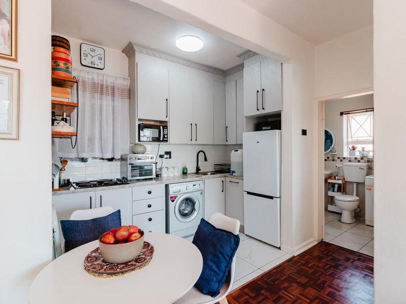 LOVELY LAS PALMAS - RICHMOND HILL - Photo 8