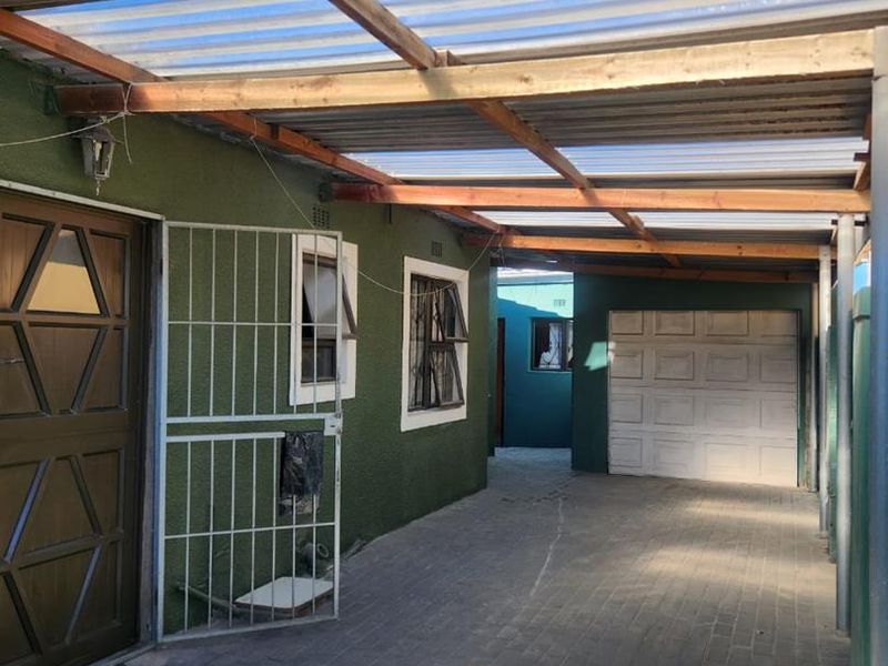 Charming 3-Bedroom Home with Additional Income Potential - Photo 3