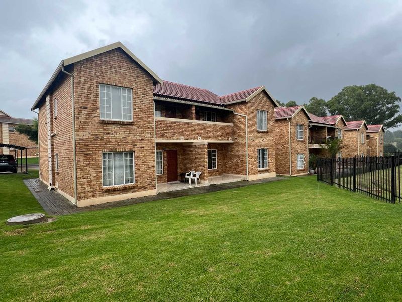 Enjoy Peace of Mind and Low Maintenance Luxury. - Photo 10