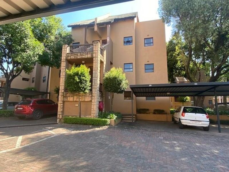 Stylish Loft Living in the Heart of Lonehill – Sibaya Sands - Photo 2