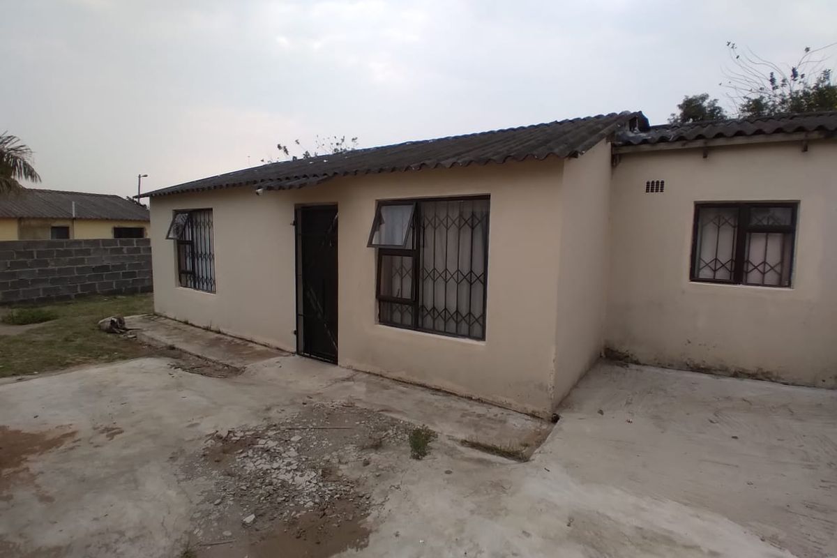 SPASCIOUS HOUSE FOR SALE - Photo 2