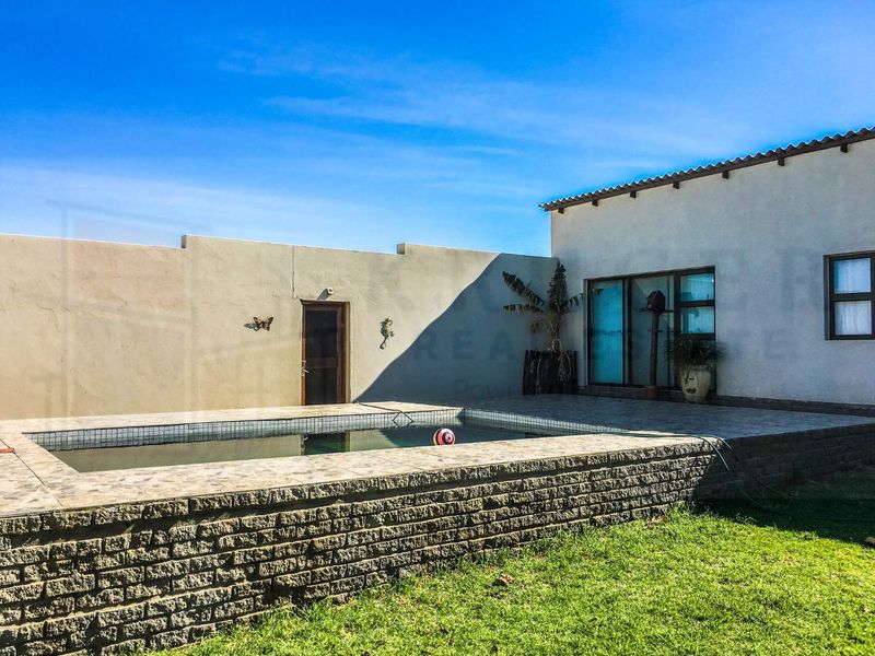 STUNNING MOON-VALLEY VIEWS - Photo 2