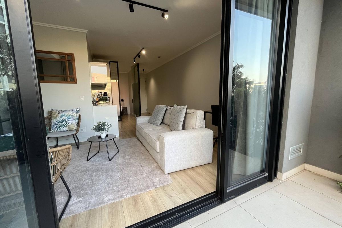 Luxurious one bedroom executive apartment for sale at Ellipse Waterfall - Photo 4