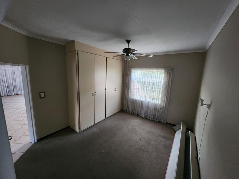 3 BEDROOM TOWNHOUSE FOR SALE IN A RETIREMENT VILLAGE ANNLIN PRETORIA - Photo 9