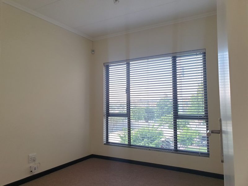 1 BEDROOM APARTMENT FOR SALE IN LONE HILL - Photo 7