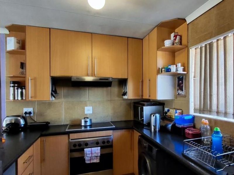 Simplex Townhouse for sale - Photo 7