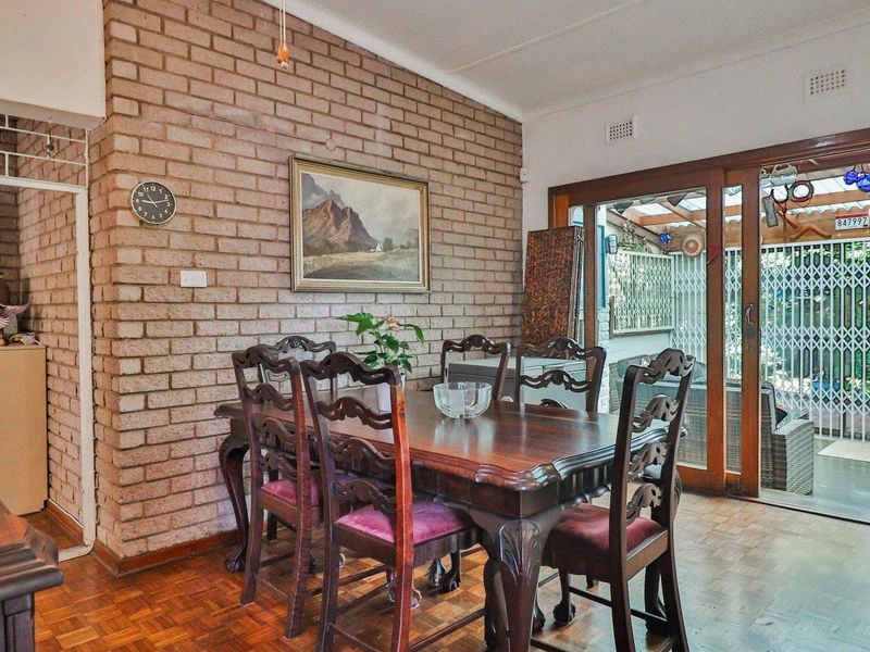 Charming 3 Bedroom Beachside Home & 1 Cottage & 1 Incomplete Cottage in Widenham, Umkomaas - Photo 7