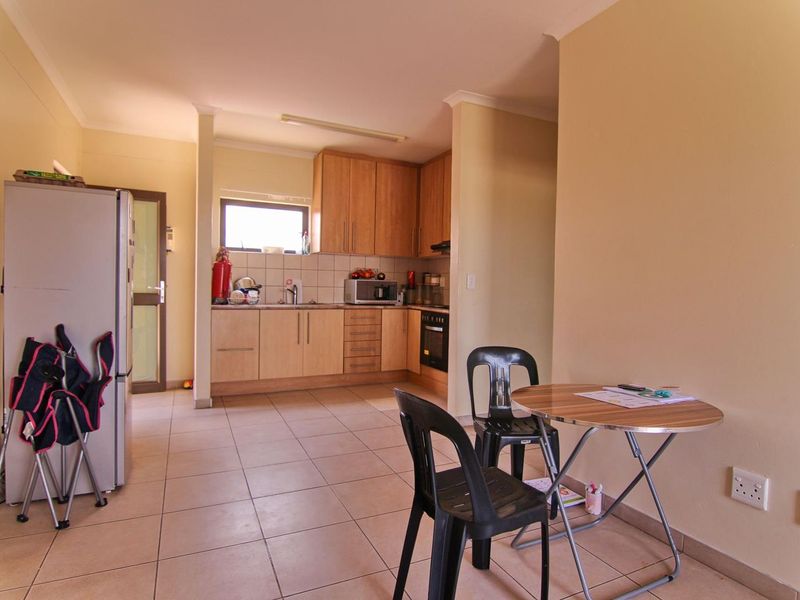 Tamariskia, Swakopmund:  Apartments for sale in Dante Square - Photo 5