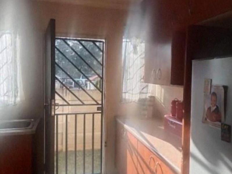 3 Bedroom 2 Bathroom Apartment To Let - Photo 3