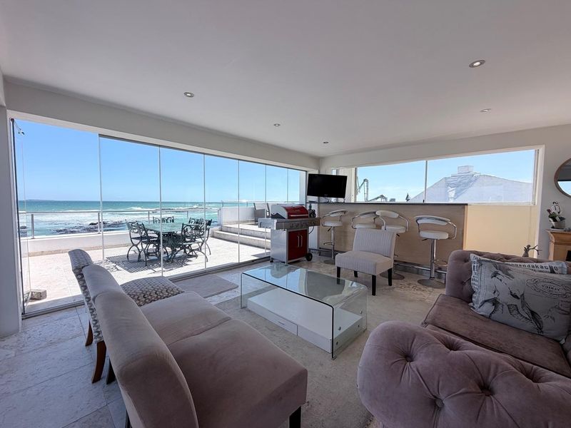 Magnificent Multi-Level Beachfront Residence with Uninterrupted Ocean and Mountain Views - Photo 8