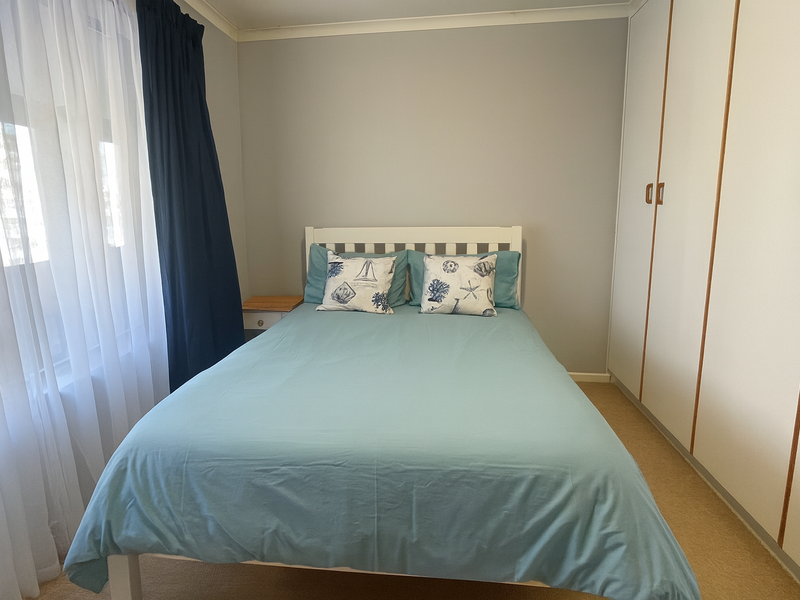 Charming 3-Bedroom Apartment with Additional Loft Space - Photo 10