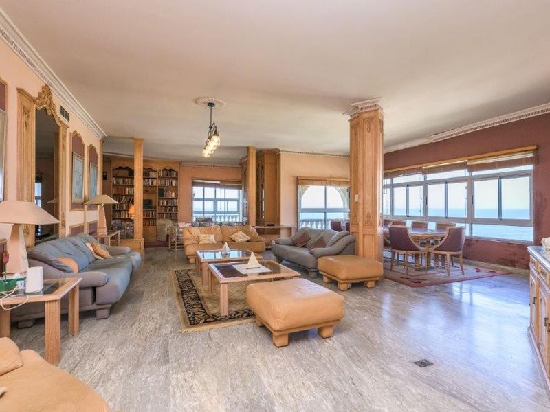 Premier Penthouse on Umhlanga Beachfront – A Rare Renovator’s Dream! - Photo 8