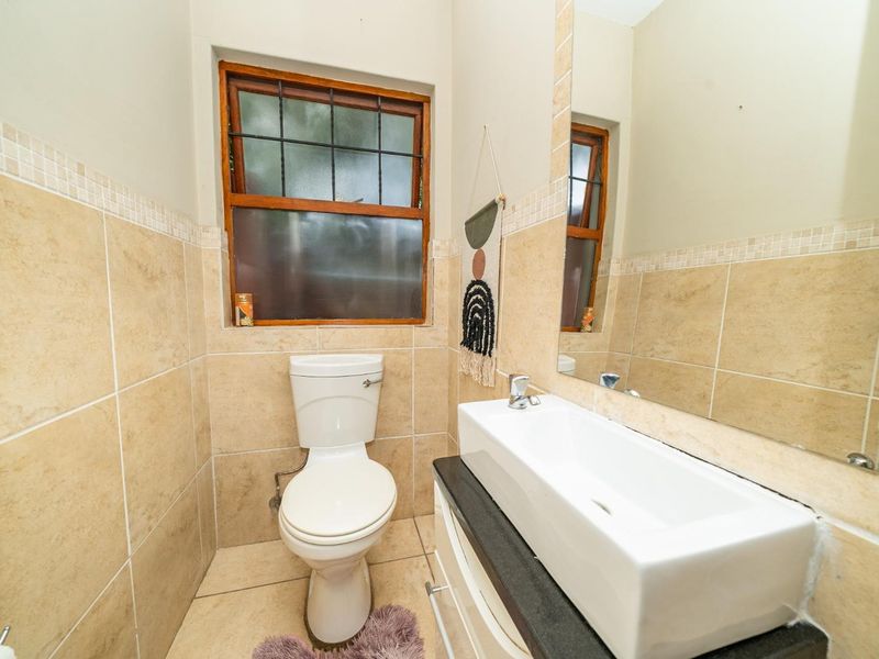 A Family Home in the heart of  GLEN MARAIS - Photo 10