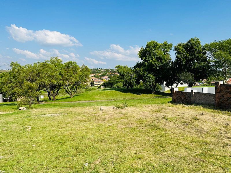 Prime Vacant Stand Overlooking the Fairway For Sale at Blue Valley Golf Estate - Photo 4