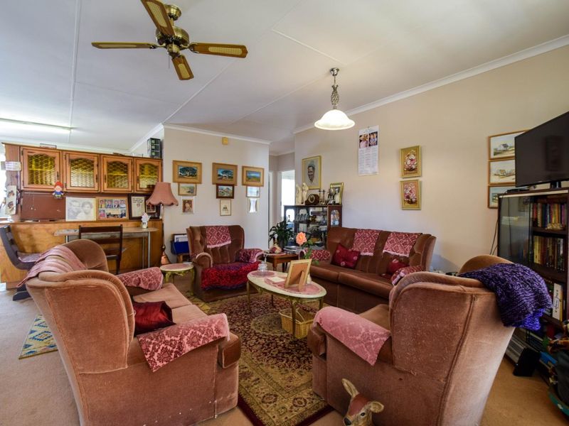 SUPERB VALUE RETIREMENT HOME - Photo 3