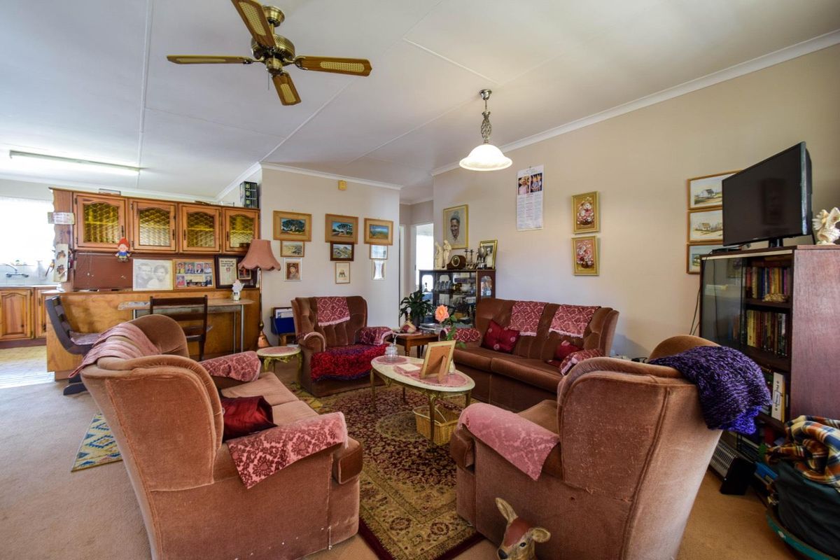 SUPERB VALUE RETIREMENT HOME - Photo 3