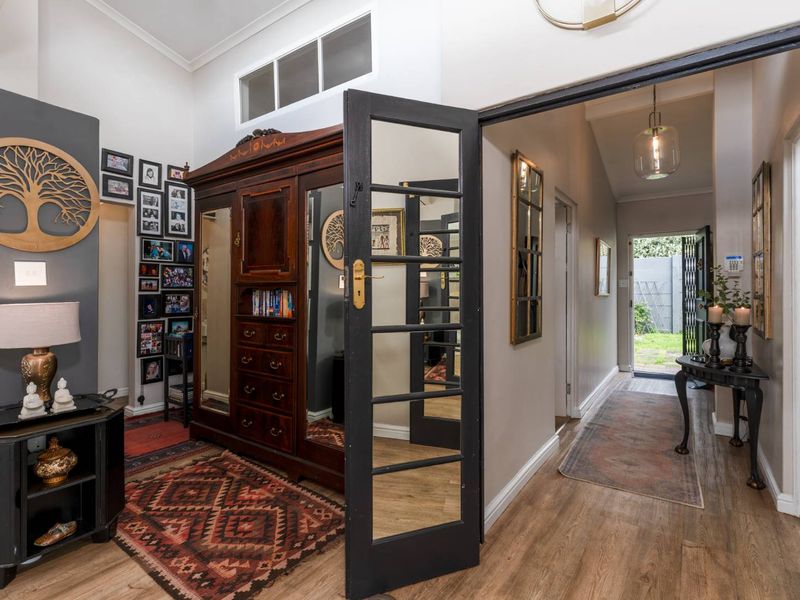 COMFY AND WELCOMING - Photo 8