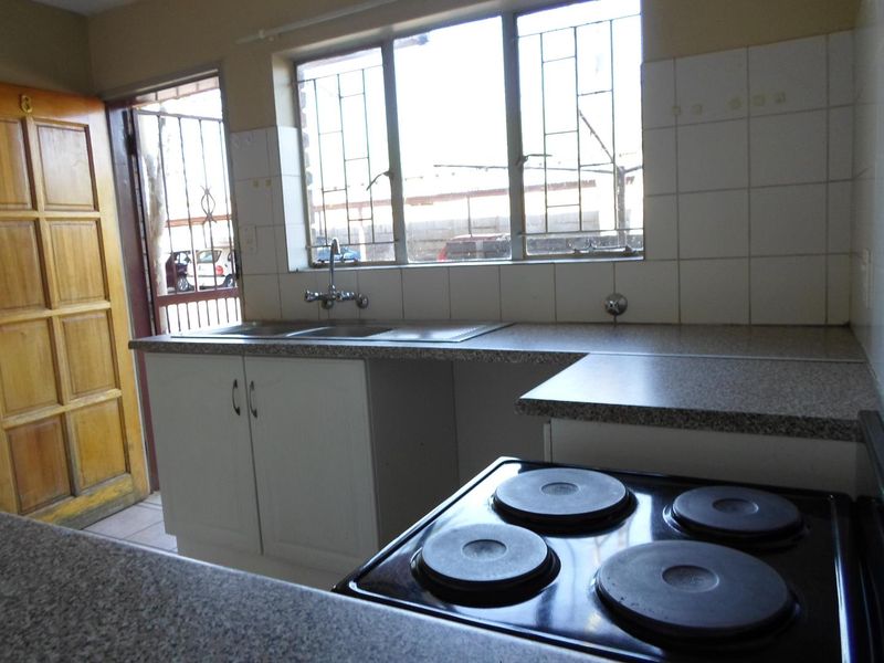2 BEDROOM UNIT TO RENT IN DOORNPOORT - Photo 5