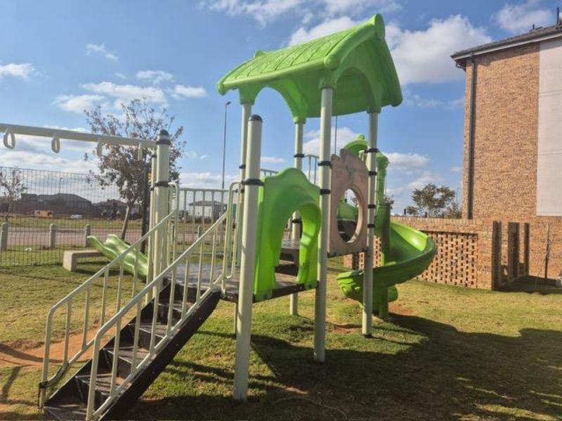 Apartment - Proteas @Clayville R 620 000 - Photo 4