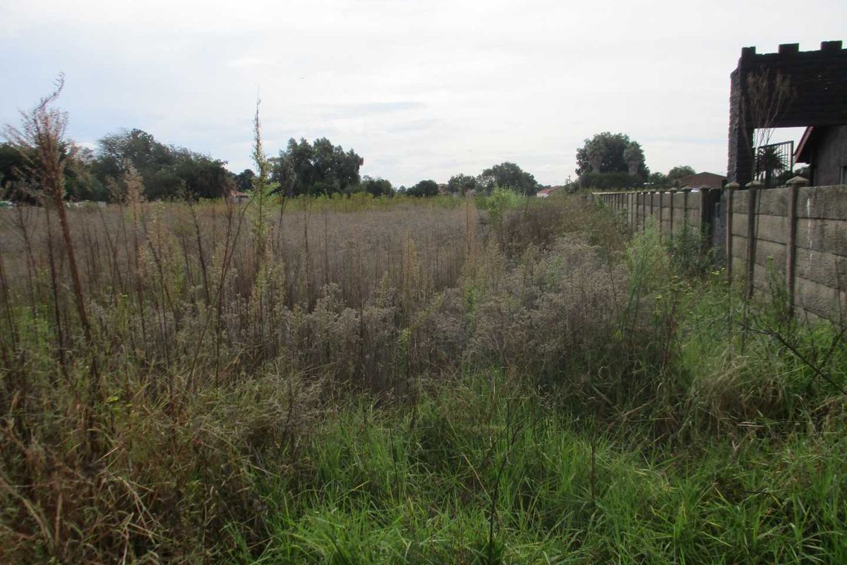 SERVICES ALREADY IN PLACE - Photo 4