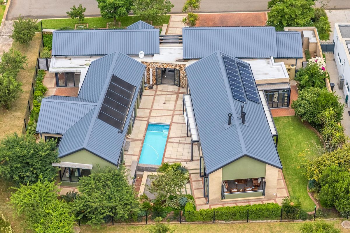 Modern Luxury Home with Uninterrupted Greenbelt Views - Photo 3