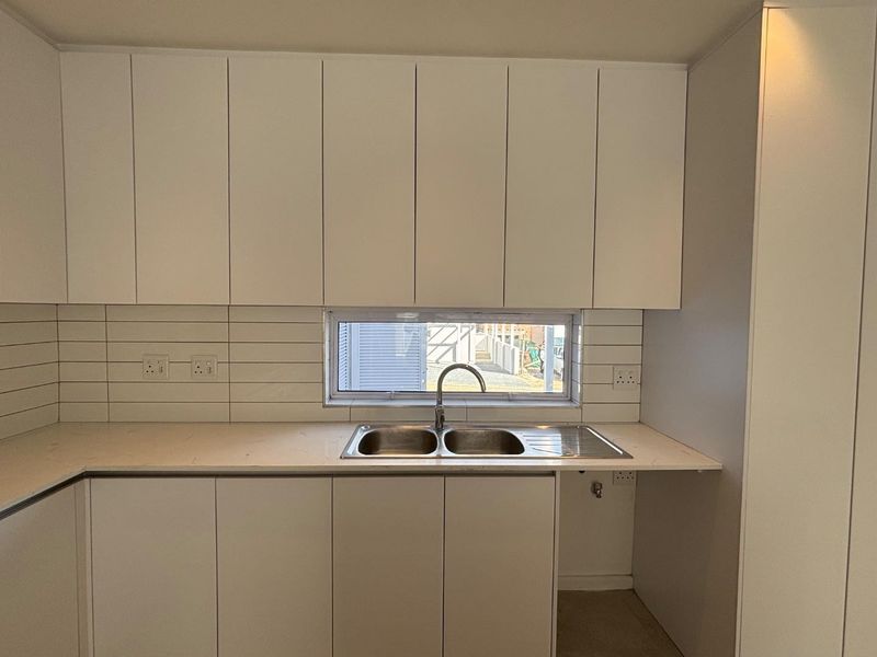 Modern Newly Built Townhouse in Voliere Estate - Photo 5