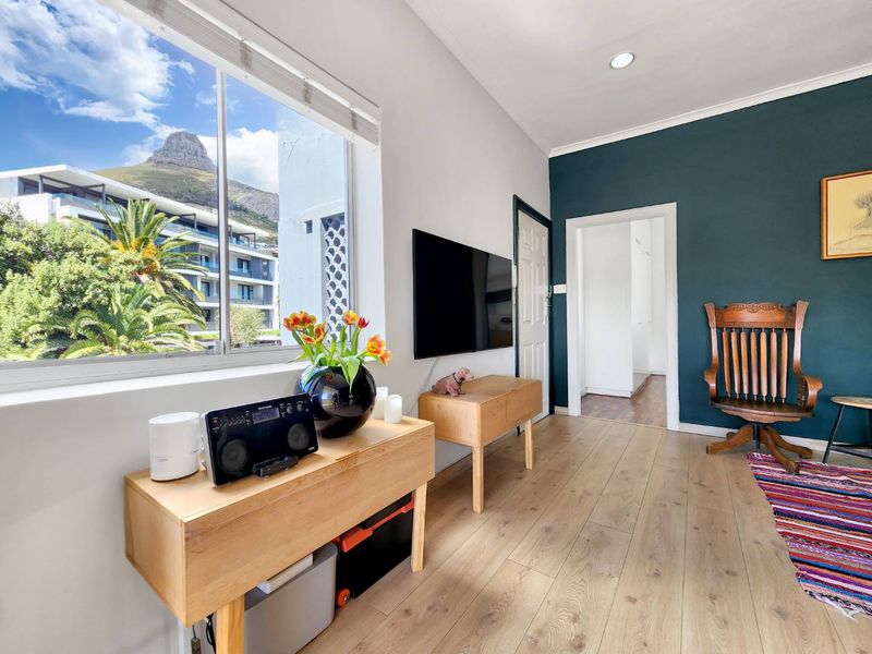 Stylish 1 Bedroom Gem With Mountain Views! - Photo 3