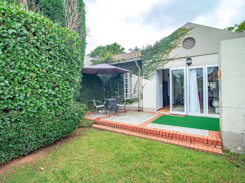 Cosy 2 bedroom unit in pet-free complex - Photo 2