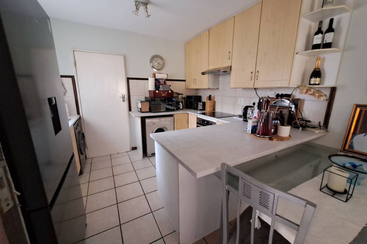 BEAUTIFUL Apartment for sale in Eco Park Estate. - Photo 3