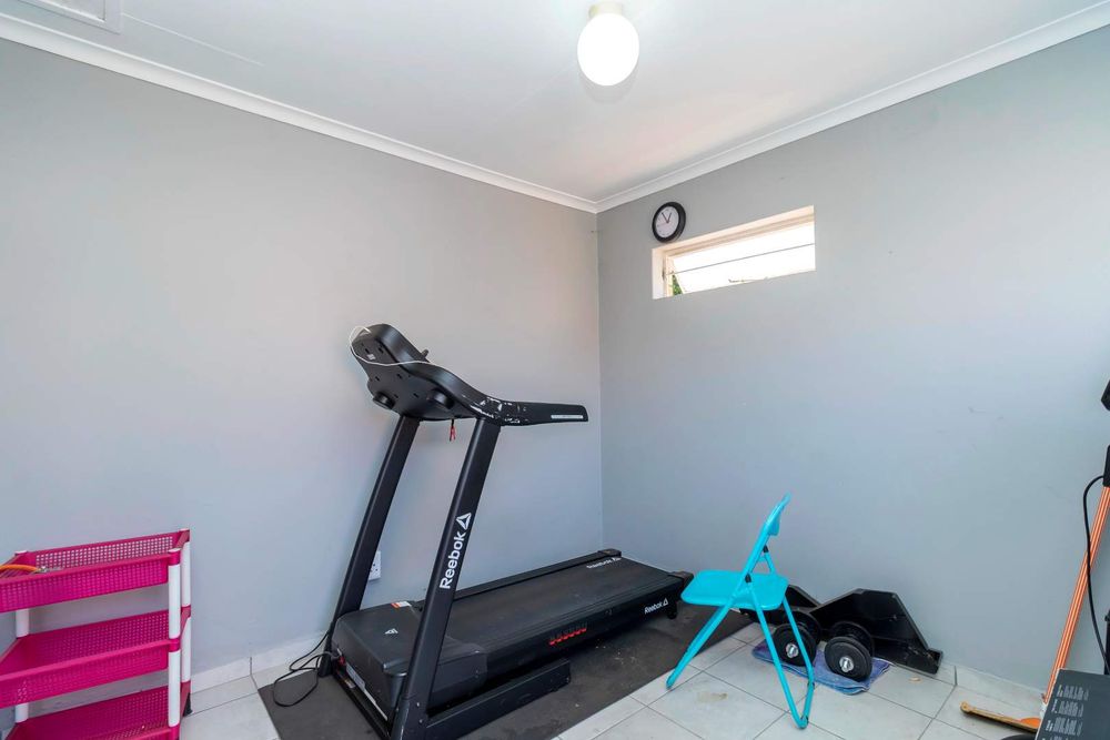 Flatlet with kitchenette and bathroom