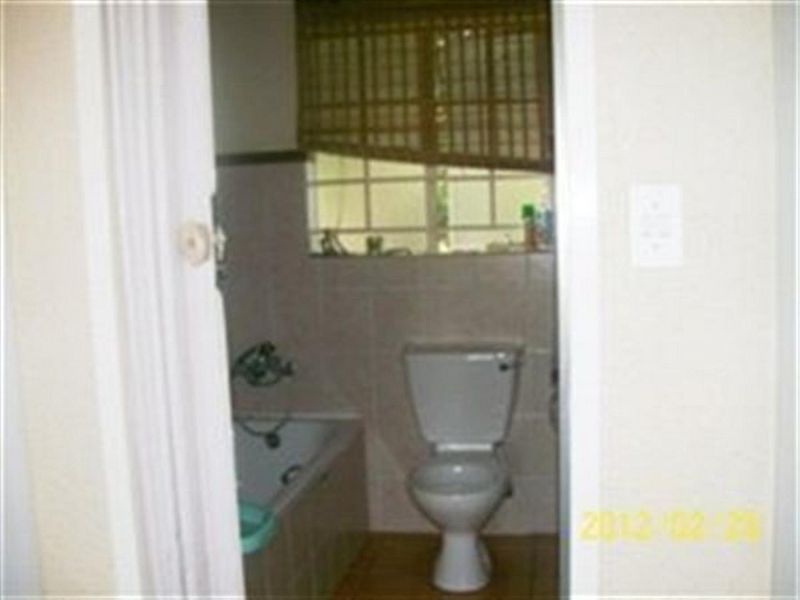 Lovely 2 bedroom top unit in La Montagne - Photo 8