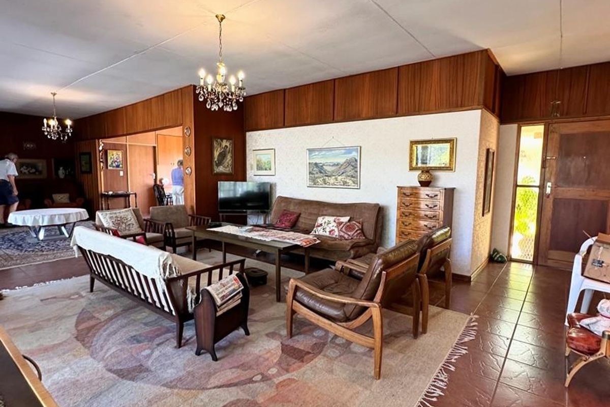 Klein Windhoek- For Sale- N$5 000 000 - Photo 2