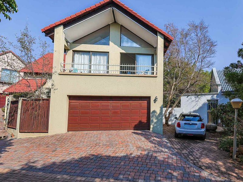 A HOME WITH BUSHVELD VIEWS - THAT FEELS LIKE A HIDDEN RETREAT - Photo 3