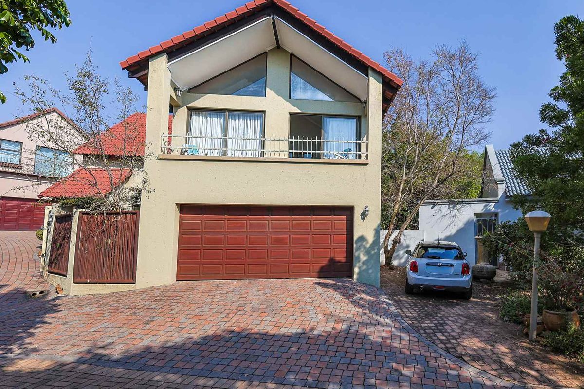A HOME WITH BUSHVELD VIEWS - THAT FEELS LIKE A HIDDEN RETREAT - Photo 3