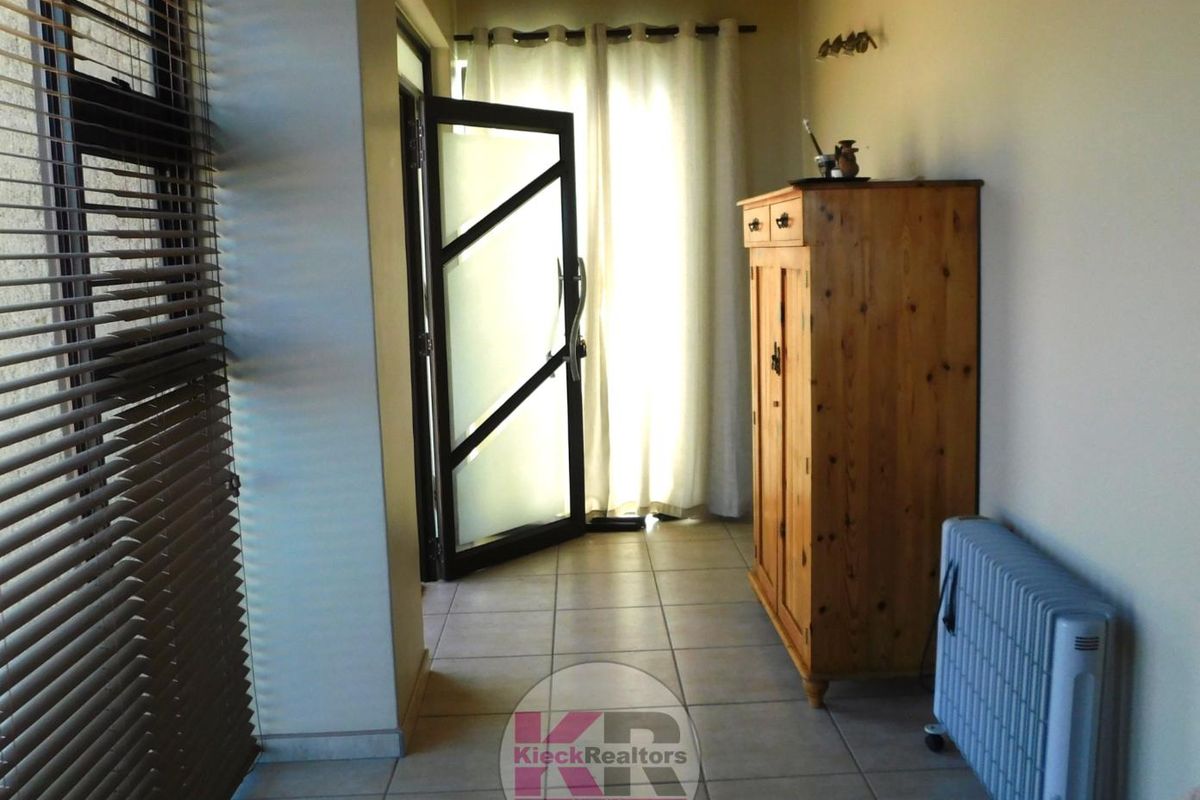 Seafront Property - Photo 5