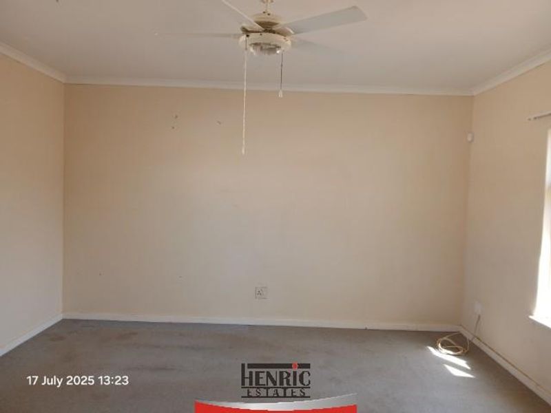 Renovator's dream in Hermes, Walvis Bay, for Sale - Photo 10