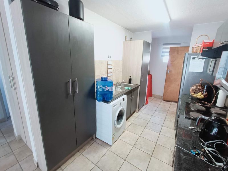 BEAUTIFUL FIRST FLOOR APARTMENT FOR SALE IN ROOIHUISKRAAL!!!!!! - Photo 6