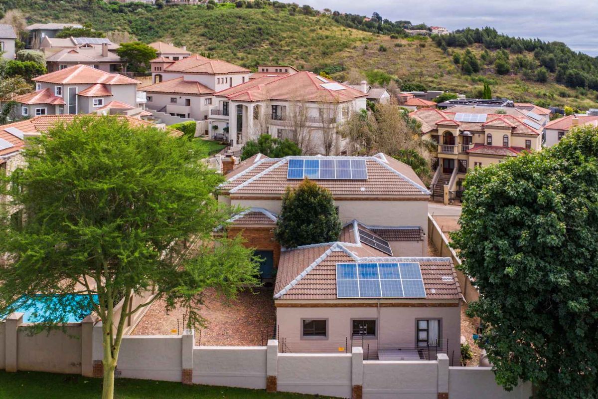Secure Estate Living | 3 Bedroom Home with Pool, Study & Double Garage - Photo 4