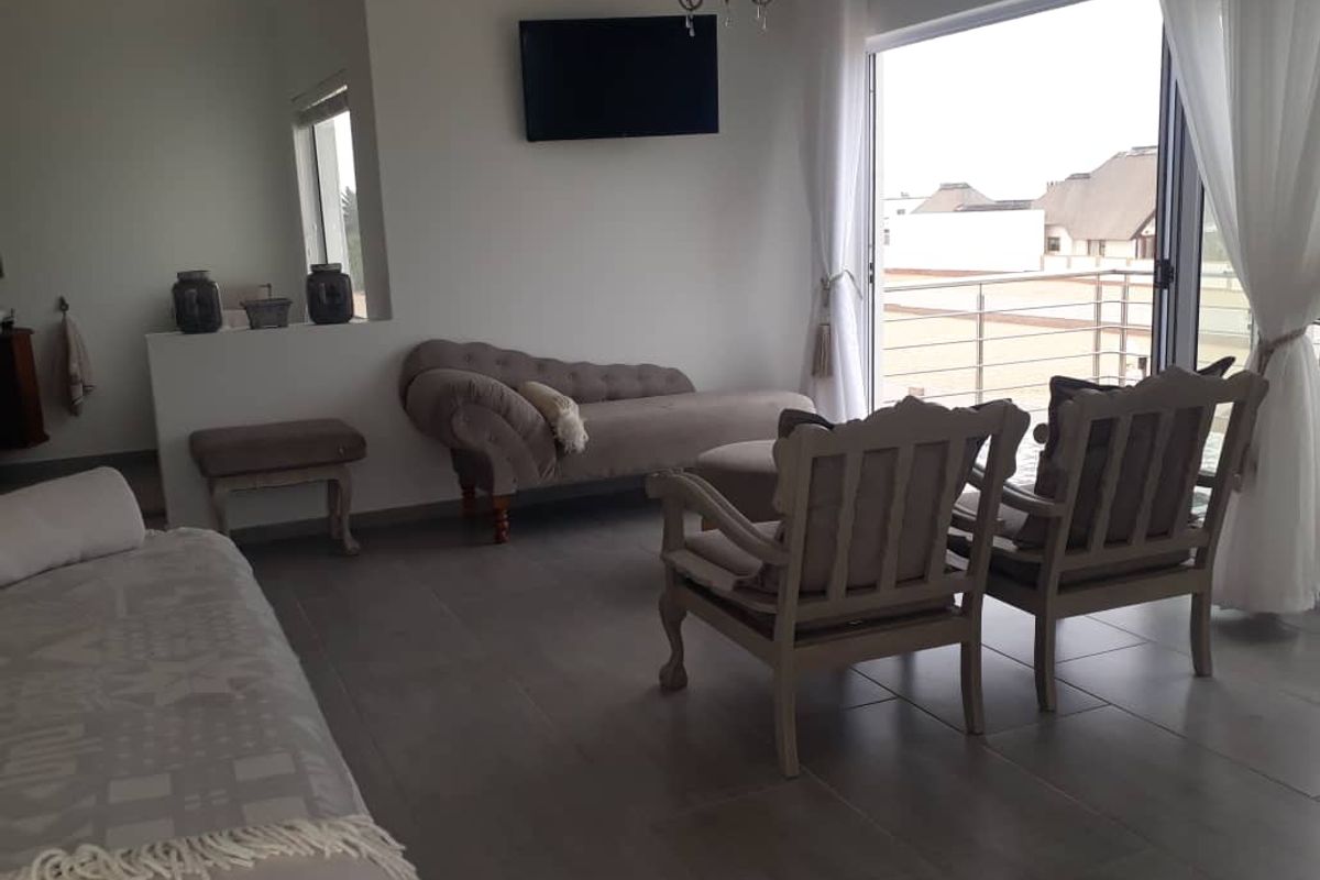 Fairy Tale Henties Home - Photo 3