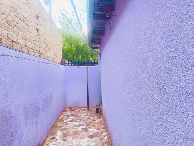 IMMACULATE HOME IN ORANGE FARM!!! - Photo 6