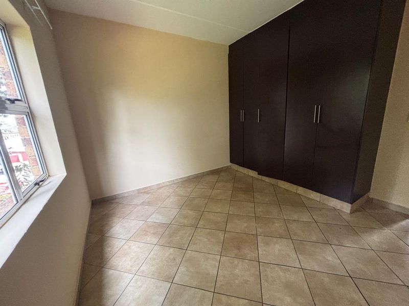 2 Bedroom Apartment for sale in Kempton Park - Photo 10