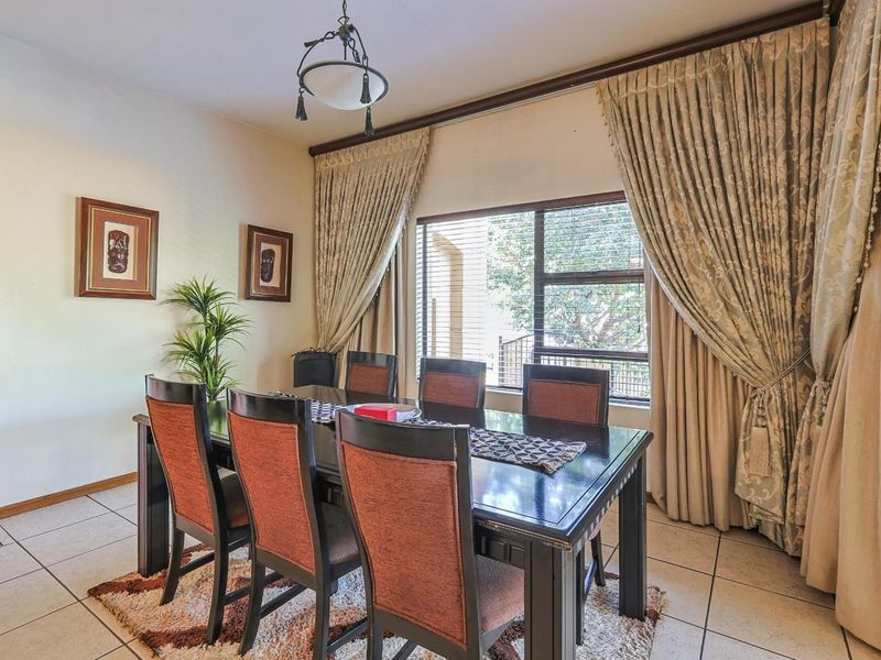 4 Bedroom for Sale - Photo 9