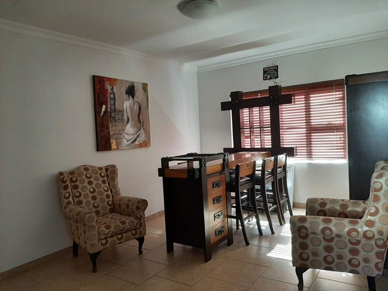 4BEDROOM HOUSE ( BOTH EN-SUITE). - Photo 10