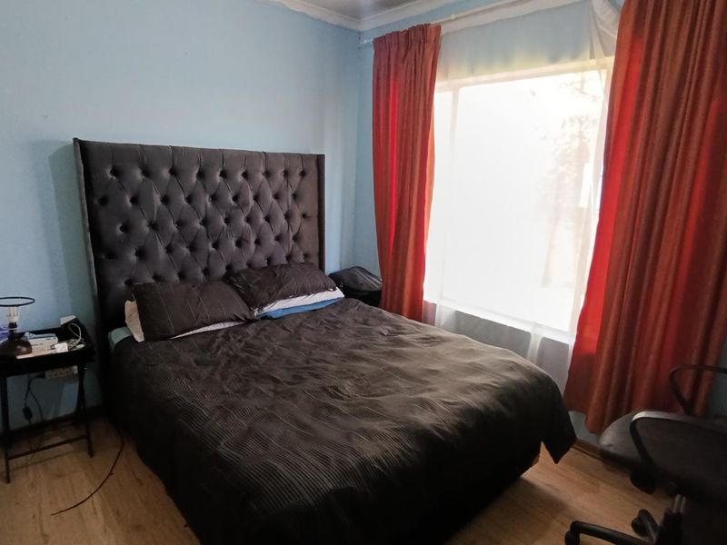 Charm meets Functionality: 3- Bedroom Townhouse - Photo 8