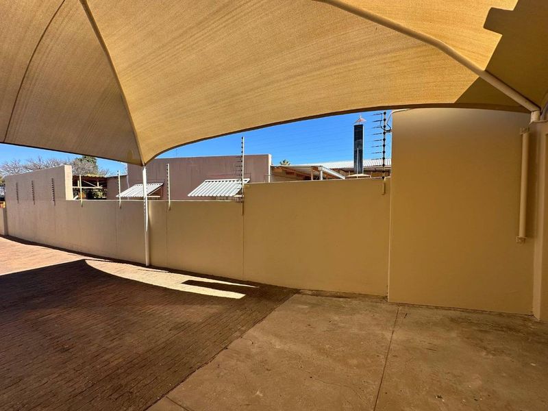 3 Bedroom House TO LET in Cimbebasia - Photo 10