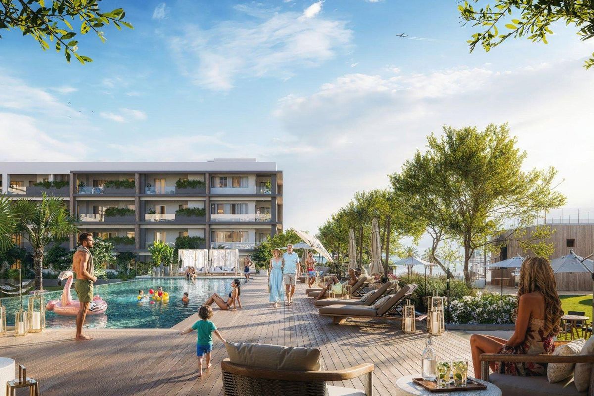 DISCOVER AN ELEVATED WAY OF LIVING IN THE HEART OF GRAND BAIE - Photo 2